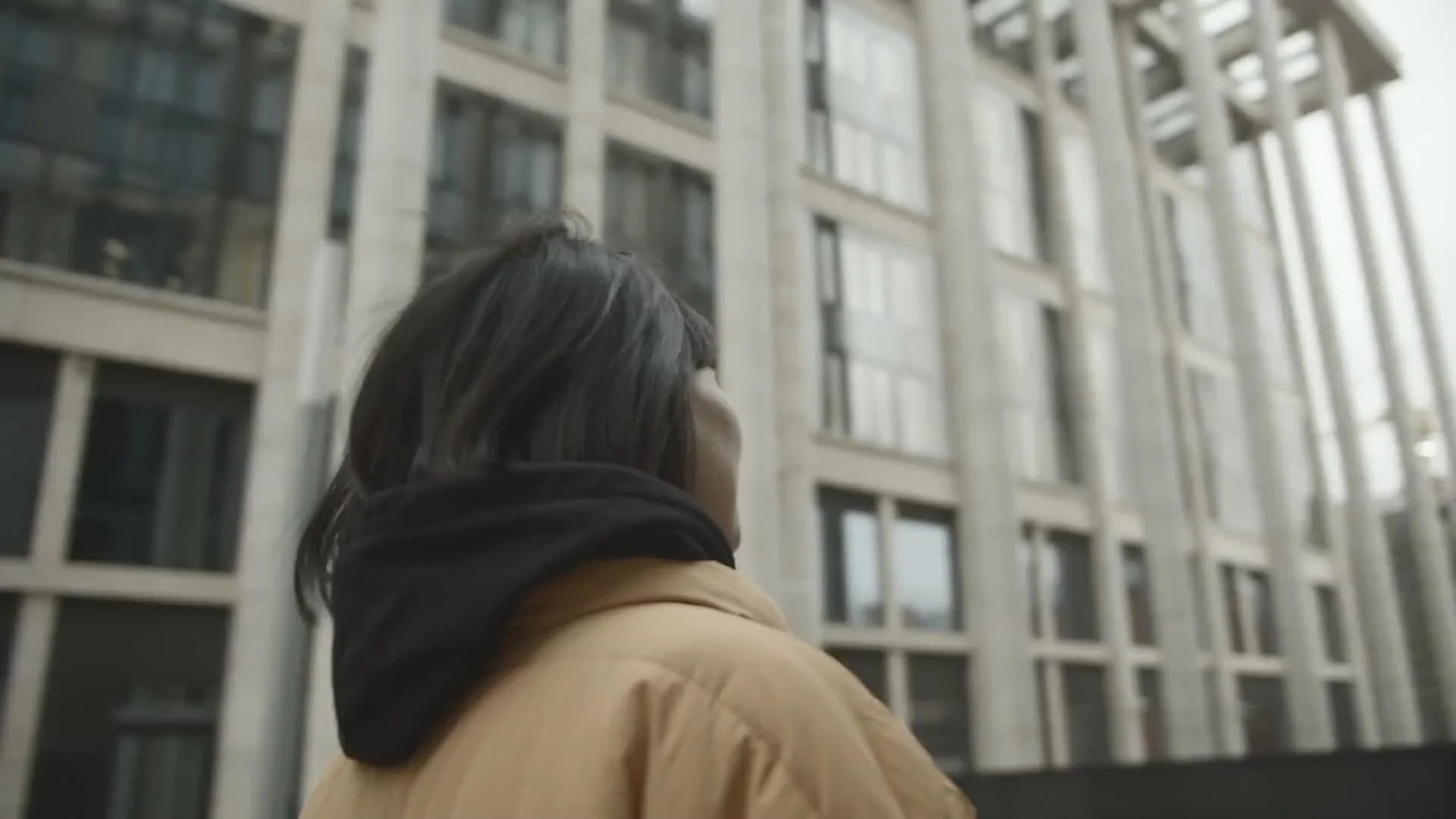 Woman wearing a puffer jacket